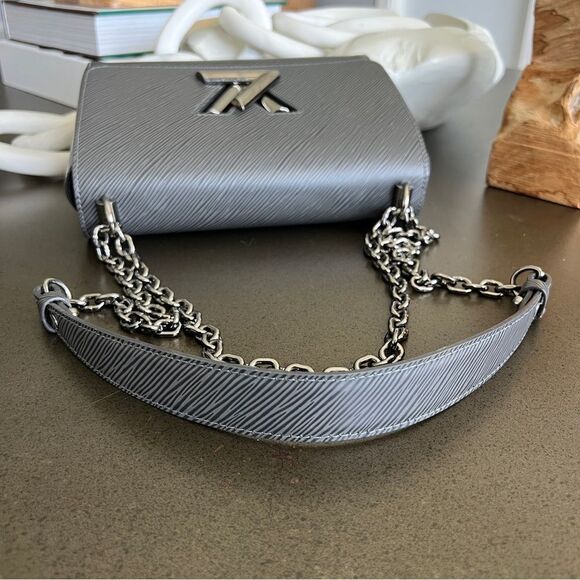 LOUIS VUITTON Authentic Twist MM Gunmetal Silver Color - Picture 10 of 16